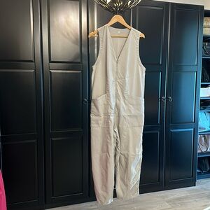 This  Lululemon versatile jumper